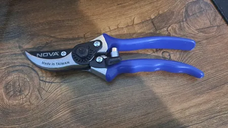 قیچی باغبانی نووا مدل NTS-2310