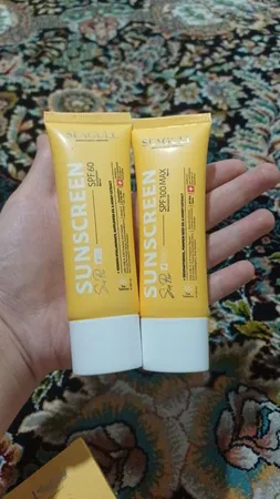 کرم ضدآفتاب رنگی فاقد چربی سی گل 50 میلی‌لیتر