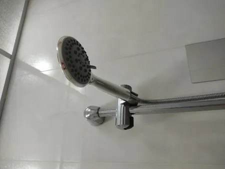 سردوش حمام دینا مدل ریکان