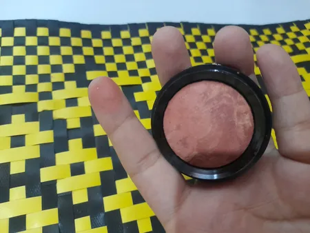 رژگونه باربین شماره B8