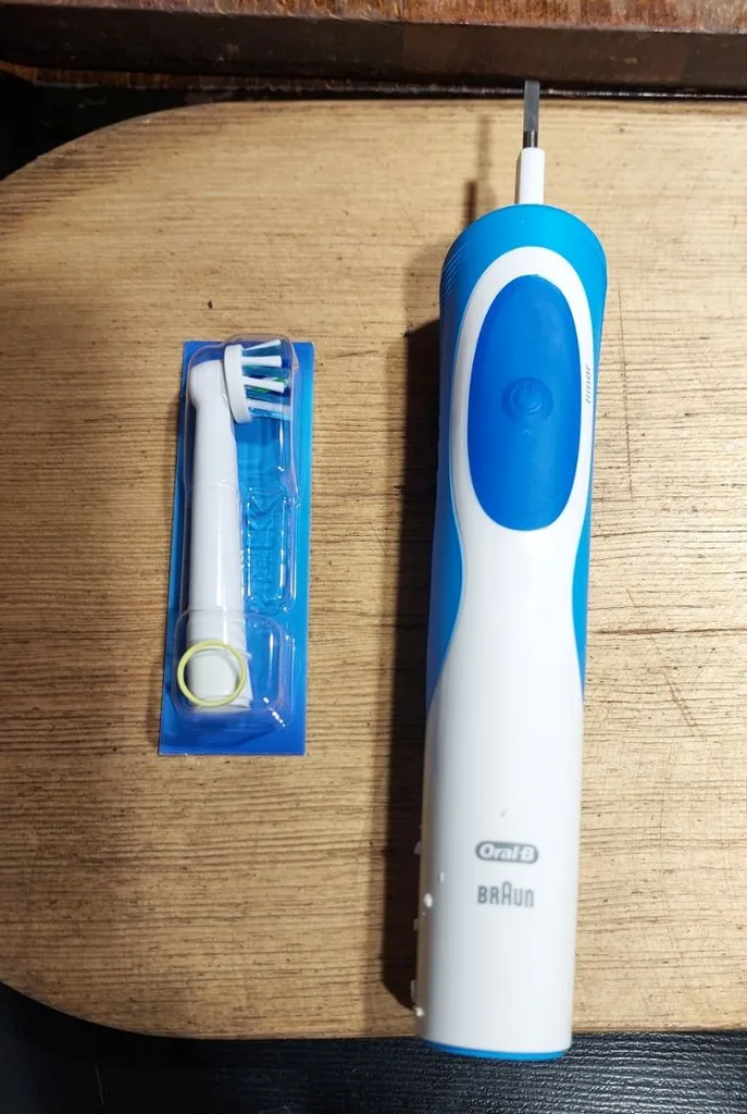 مسواک برقی اورال-بی مدل Vitality Cross Action