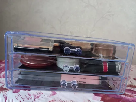 استند لوازم آرایشی نیلوشاپ مدل سه کشو کد 3Drawers