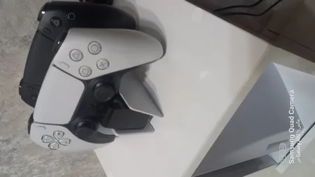 پایه شارژر دسته بازی پلی استیشن 5   مدل CFI-ZDS1