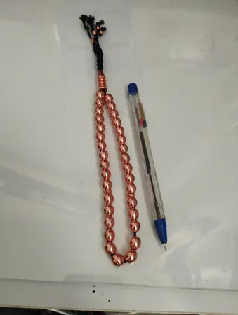 تسبیح مدل مسی دانه درشت 33 تایی 8 میلی