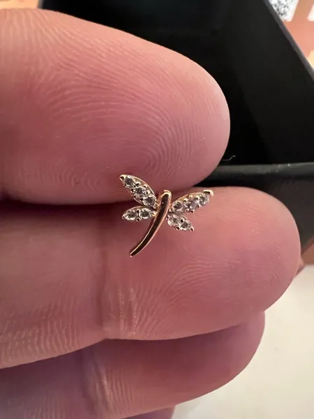 گوشواره میخی طلا 18 عیار زنانه ماوی گالری مدل سنجاقک