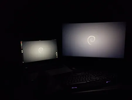 مانیتور جی پلاس مدل GDM-245LN سایز 24 اینچ