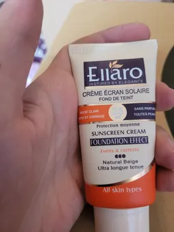 کرم ضد آفتاب رنگی الارو مدل SPF25 محافظ UVA ،UVB، مناسب انواع پوست تحت لیسانس حجم 40 میلی‌لیتر