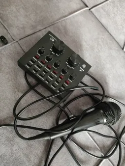 کارت صدا مدل v8