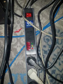 محافظ ولتاژ دیجیتال پارت الکتریک مدل آذین کد 6642