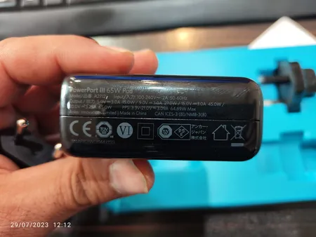 شارژر دیواری انکر مدل POWERPORT III 65W A2712