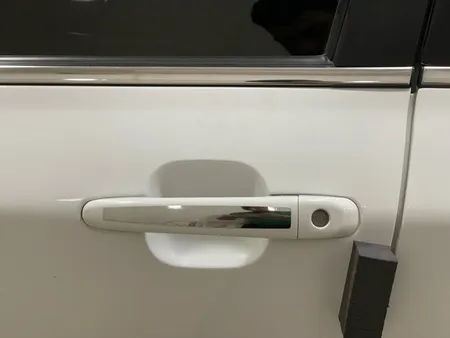 زه روی دستگیره خودرو مدل STEE مناسب برای سمند سورن پلاس مجموعه 4 عددی