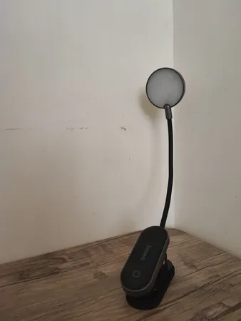 چراغ مطالعه باسئوس مدل DGRAD-0G