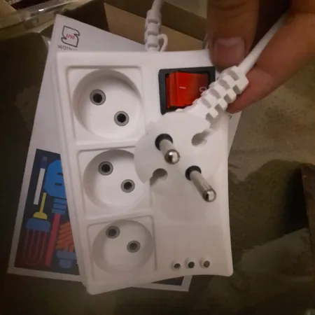 محافظ ولتاژ فروزش مدل FR300