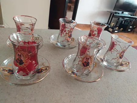 استکان و نعلبکی 12 پارچه طرح شاه عباسی کد M111