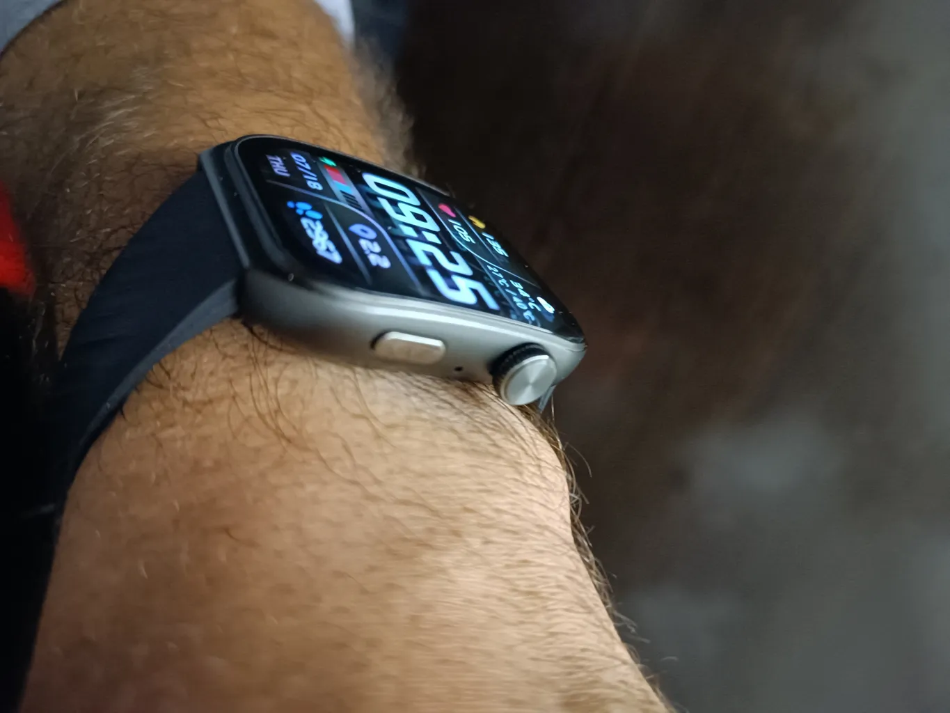 ساعت هوشمند کیو سی وای مدل GS2