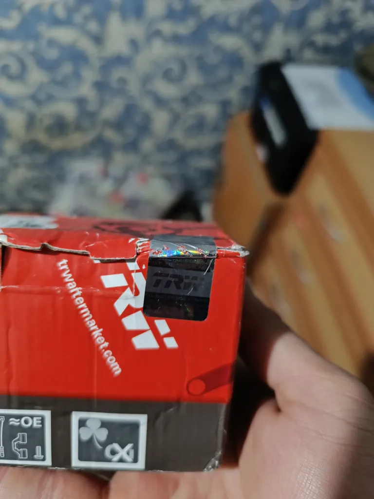 لنت ترمز جلو تی آر دبلیو مدل GDB400 مناسب برای رنو ال90