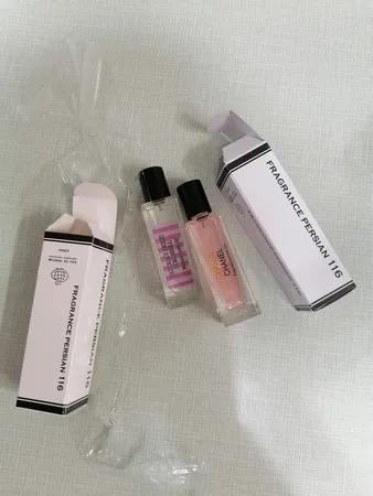 عطر جیبی زنانه فراگرنس پرشیا 116 مدل شنل چنس حجم 30 میلی‌لیتر به همراه عطر جیبی زنانه فراگرنس پرشیا 116 مدل ویکتوریا سکرت بامب شل