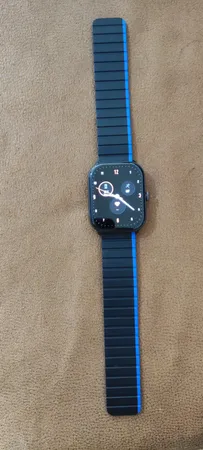 ساعت هوشمند گلوریمی مدل GS1 Pro 2024 دارای قابلیت های صفحه نمایش رنگی، صفحه نمایش لمسی، کنترل موسیقی (Music Player)، کنترل سطح اکسیژن خون، قابلیت مکالمه مستقیم، قابلیت مکالمه از طریق بلوتوث، پشتیبانی از زبان فارسی در منو و سیستم‌عامل بند سیلیکون