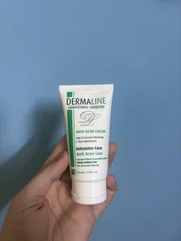 کرم ضد جوش درمالاین مدل Tinted حجم 45 میلی لیتر