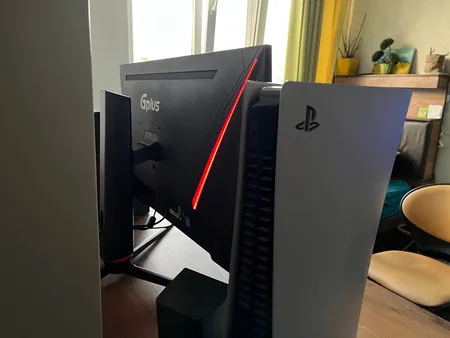 مانيتور گیمینگ 27 اینچ جی پلاس مدل GGM-L277FN، رزولوشن FullHD، پنل IPS، نرخ بروزرسانی 144 هرتز، با نسبت تصویر 16:9، دارای پورت HDMI و DisplayPort و USB و خروجی هدفون