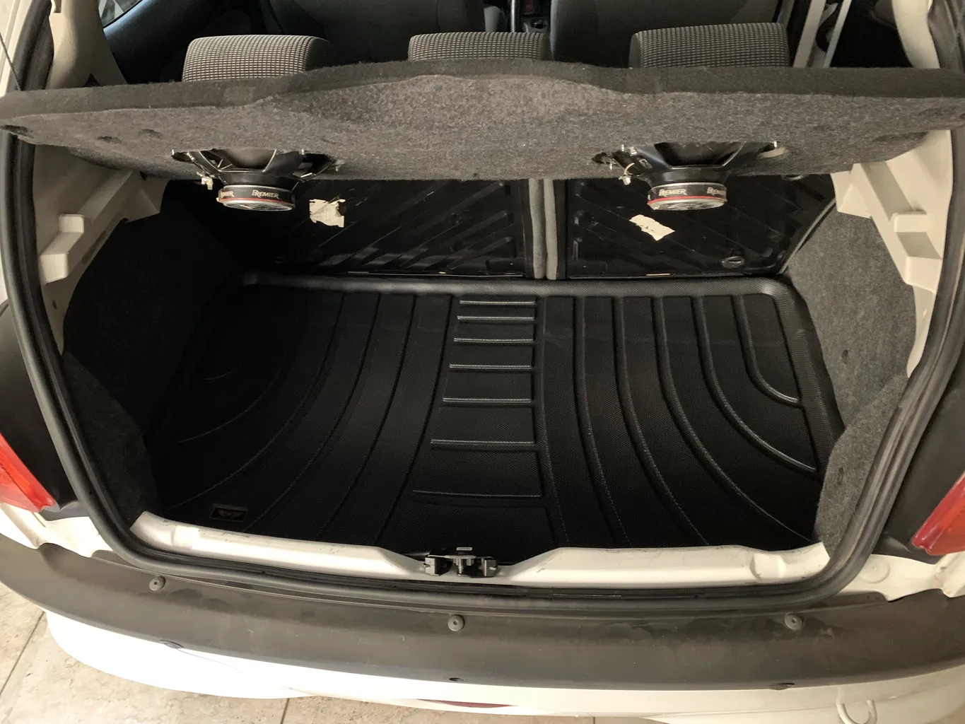 کفپوش سه بعدی صندوق عقب خودرو ماهوت مدل MH-TR مناسب برای پژو 206