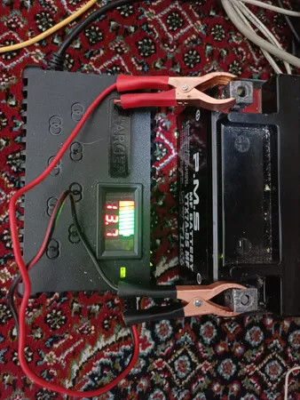 شارژر باتری خودرو گامستار مدل 1207