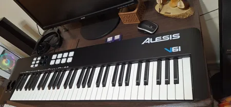 میدی کنترلر السیس مدل V61 MKII