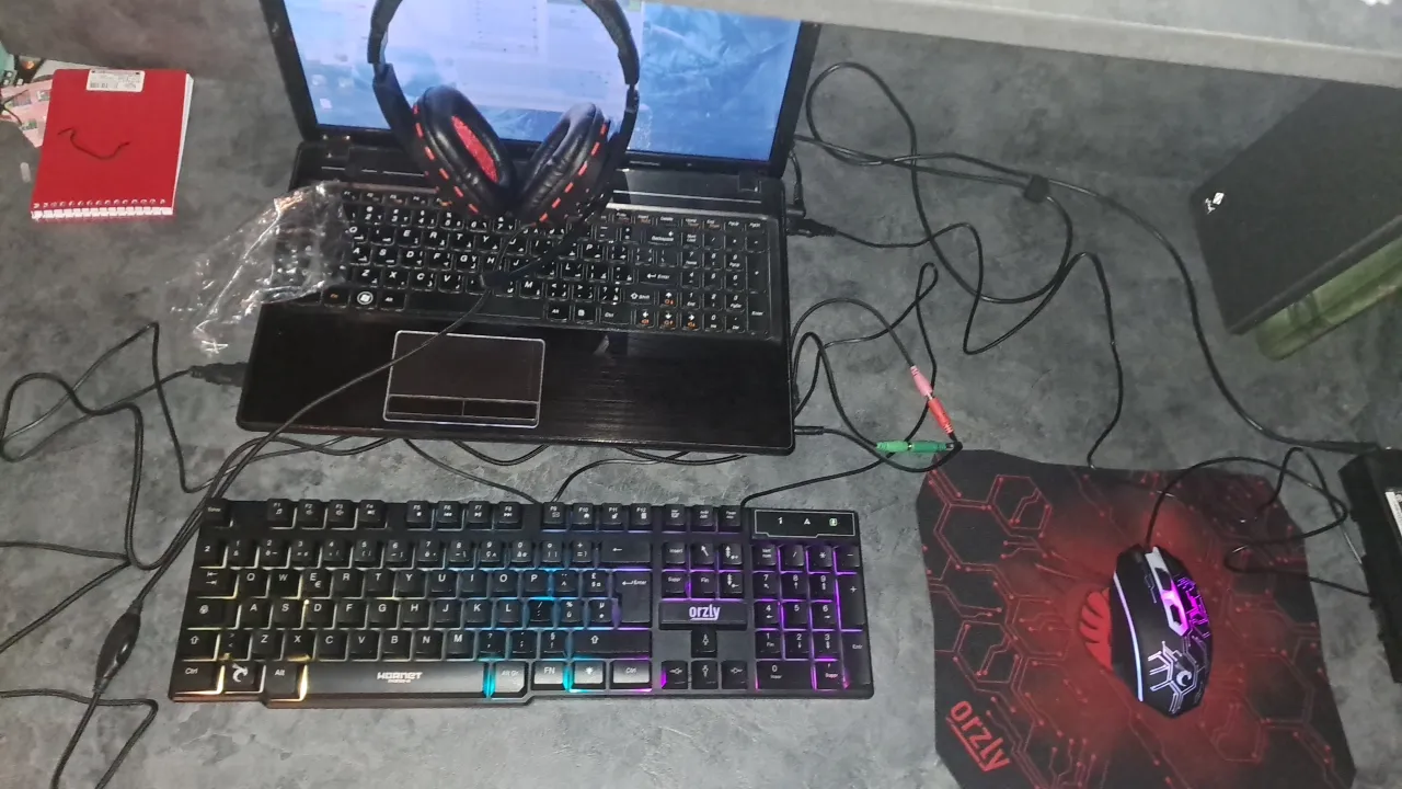 ست گیمینگ اورزلی مدل HORNET_RX_250_NEON BACKLIGHT، سوییچ ممبران، Full-Size، نورپردازی LED RGB