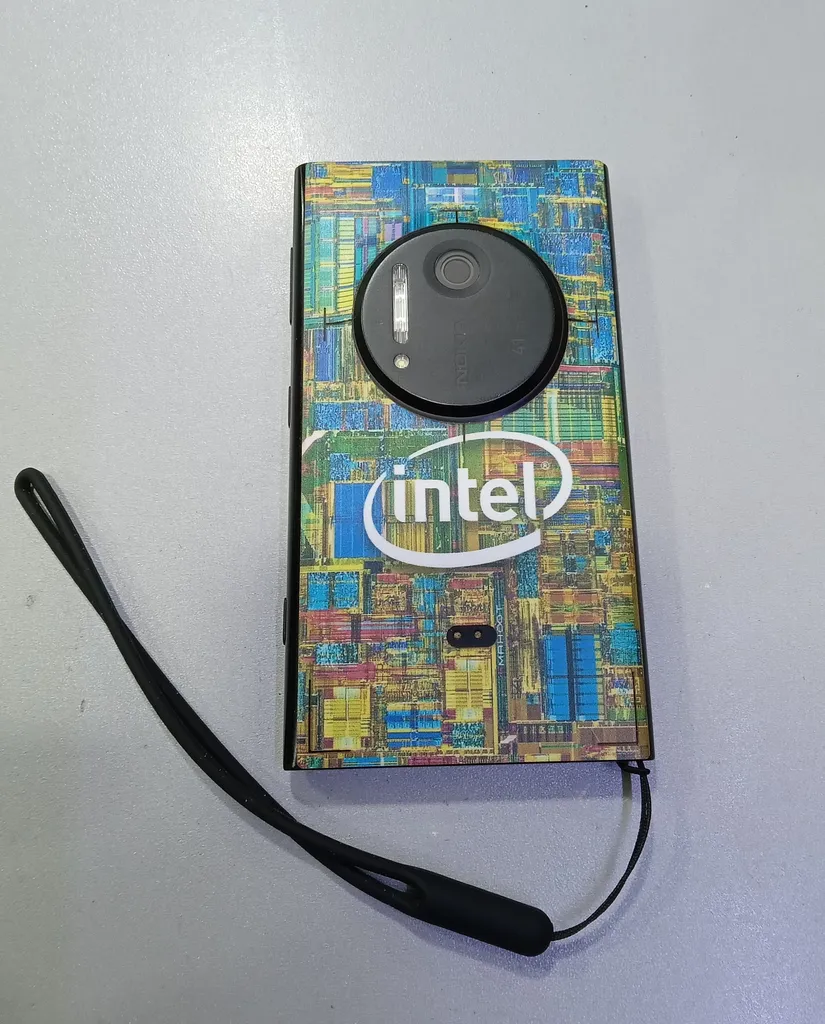 برچسب پوششی ماهوت مدل Intel Brand مناسب برای گوشی موبایل نوکیا Lumia 1020