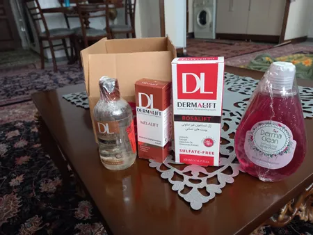 کرم روشن کننده صورت درمالیفت مدل Melalift مناسب انواع پوست حجم 40 میلی لیتر