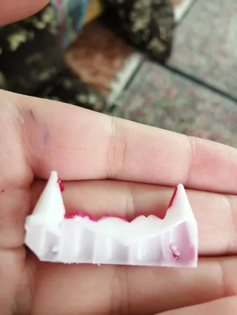 ابزار شوخی طرح دندان دراکولا کد 01