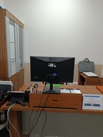 پایه نگهدارنده مانیتور دکو مارکت مدل D048