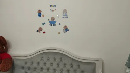 استیکر چوبی کودک باروچین مدل پسر کوچک کد 1198