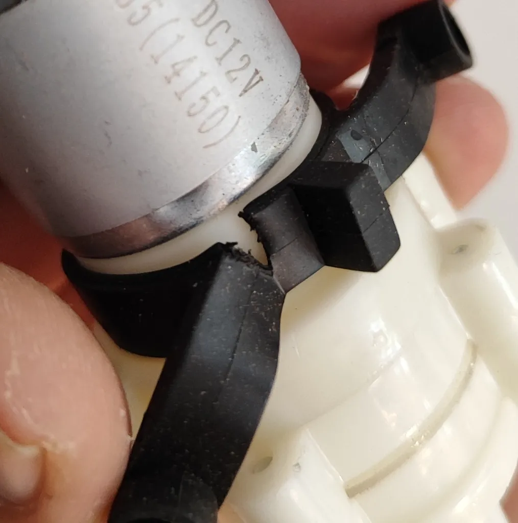 پمپ دیافراگمی گائوتو مدل R385