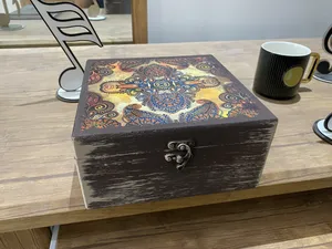 تجریه خرید جعبه هدیه چوبی مدل سنتی طرح کاشی کد WB102