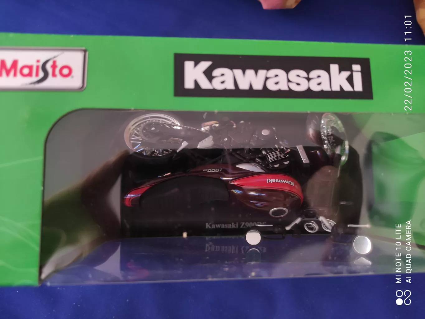 موتور بازی مایستو مدل Kawasaki Z900RS 1/12