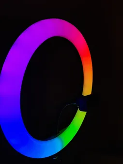 رینگ لایت مدل MJ33-RGB