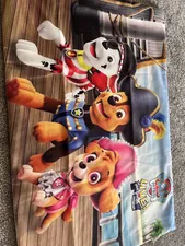 تجریه خرید روبالشی کودک هزاردستان طرح سگ های نگهبان کد rob173