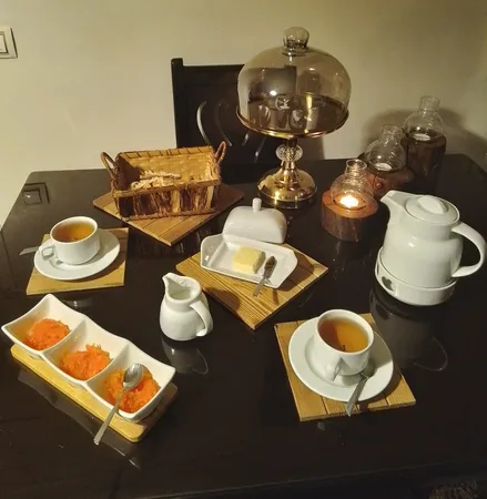 زیربشقابی و زیرقابلمه ای تن تن مدل ته دیگ مجموعه سه عددی