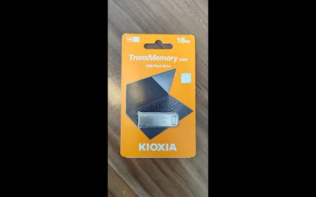 فلش مموری کیوکسیا مدل U366 ظرفیت 16 گیگابایت