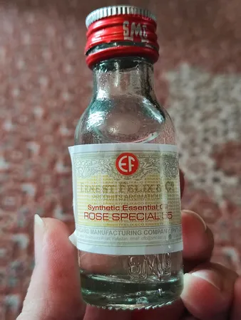 عطر محمدی لاهوری اصل