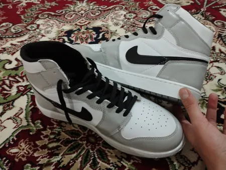 کفش مخصوص دویدن مدل Air Jordan 1 Mid Light Smoke