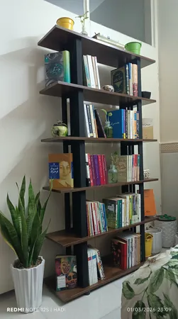 کتابخانه شش طبقه مدل ایستا