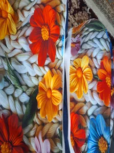 تجریه خرید پارچه ملحفه عرض 1.5 متر مدل مخمل طرح بافتنی گلدار کد 5012973  رنگ کرم