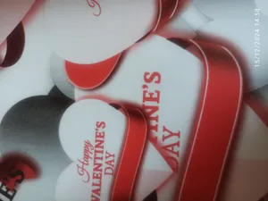 تجریه خرید کاغذ کادو مدل لاو بسته 5 عددی