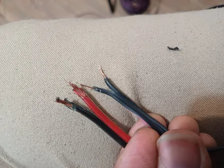 سیم 2 در 0.5 مدل PYNM