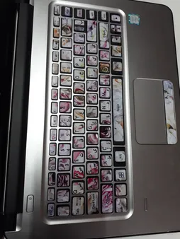 استیکر لپ تاپ کد G-02 به همراه برچسب حروف فارسی کیبورد