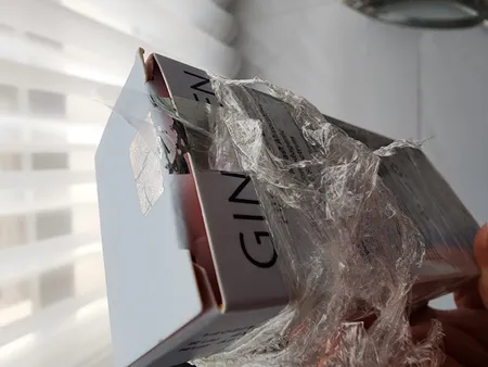 کرم ضدآفتاب ژیناژن مدل فیوژن لیکوئید، حجم 50 میلی‌لیتر