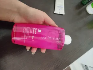 تجریه خرید محلول پاک‌کننده آرایش و صورت لافارر مدل 01 مناسب پوست‌های چرب و معمولی حجم 250 میلی‌لیتر