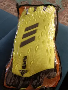 تجریه خرید دستکش دروازه بانی مدل  پریدیتور 3خط ژله ای ساقدار سایز10